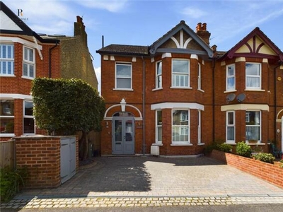 4 Bedroom Semi-detached House For Rent In Wallington