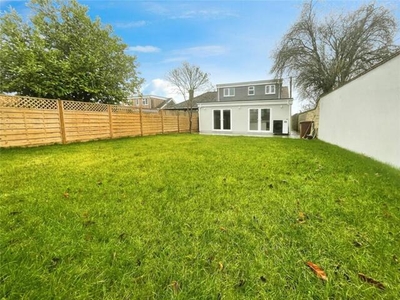 4 Bedroom Semi-detached House For Sale In Bicester, Oxfordshire