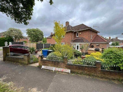 4 Bedroom Semi-detached House For Sale In Close To The Uea