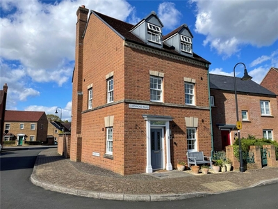 4 bedroom semi-detached house for sale in Cornwood Road, Wichelstowe, Swindon, SN1