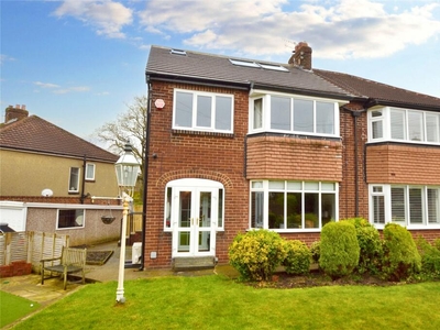 4 bedroom semi-detached house for sale in Foxholes Lane, Calverley, Pudsey, West Yorkshire, LS28