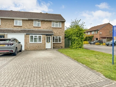 4 bedroom semi-detached house for sale in Markby Way, Lower Earley, Reading, RG6
