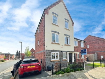 4 bedroom semi-detached house for sale in Waterloo Street, Stoke-on-Trent, Staffordshire, ST1