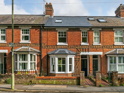 4 bedroom terraced house for rent in Stockbridge Road, Winchester, SO22