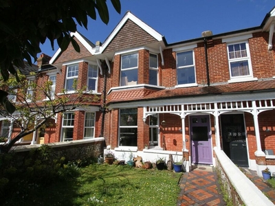 4 bedroom terraced house for sale in Mill Road, Eastbourne, BN21