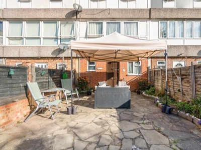 4 Bedroom Town House For Sale In Erith, Kent