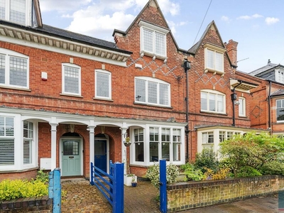 5 bedroom character property for sale in East Avenue, Clarendon Park, Leicester, LE2