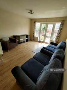 5 bedroom detached house for rent in Morris Road, Southampton, SO15