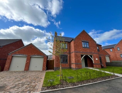 5 Bedroom Detached House For Sale In Alton