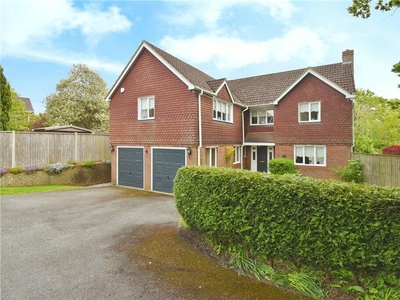 5 bedroom detached house for sale in Betteridge Drive, Rownhams, Southampton, Hampshire, SO16