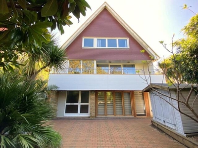 5 Bedroom Detached House For Sale In Cooden , Bexhill On Sea