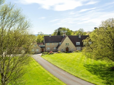 5 bedroom detached house for sale in Hill Top Lane, Pannal, Harrogate, North Yorkshire, HG3