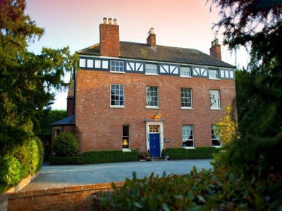 5 Bedroom Detached House For Sale In Lichfield, United Kingdom