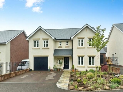 5 Bedroom Detached House For Sale In Llantilio Pertholey, Abergavenny