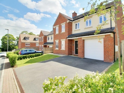 5 bedroom detached house for sale in Millstone Close, Burley In Wharfedale, LS29