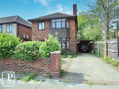 5 bedroom detached house for sale in Norwich Road, Ipswich, Suffolk, IP1