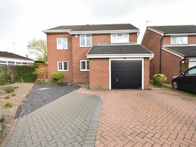 5 bedroom detached house for sale in Oakdale Meadow, Leeds, West Yorkshire, LS14