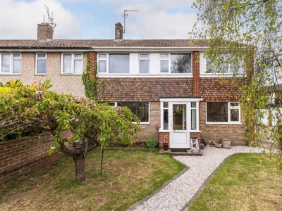 5 bedroom end of terrace house for sale in Mendip Crescent, Worthing, West Sussex, BN13