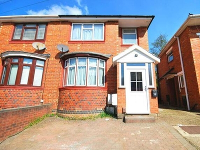 5 Bedroom Semi-detached House For Rent In Wembley, Middlesex