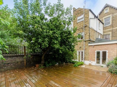 5 Bedroom Semi-detached House For Rent In West Hampstead, London