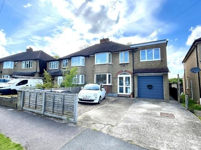 5 Bedroom Semi-detached House For Sale In Chessington