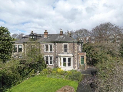 5 Bedroom Semi-detached House For Sale In Clayton Road