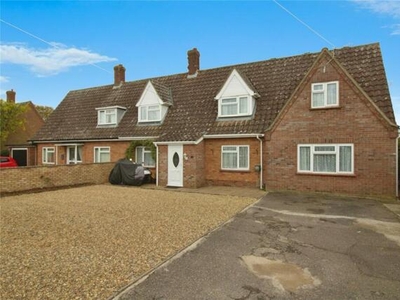 5 Bedroom Semi-detached House For Sale In Hethersett, Norwich