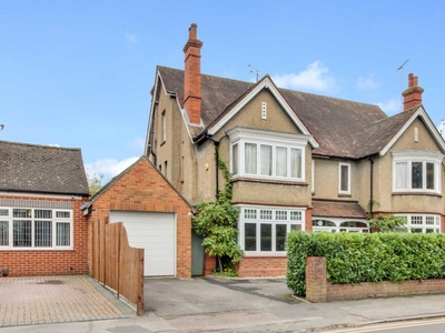 5 bedroom semi-detached house for sale in Whiteknights Road, Reading, RG6