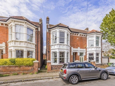 5 bedroom semi-detached house for sale in Wilberforce Road, Southsea, PO5