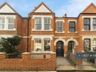5 bedroom terraced house for rent in Overcliff Road, London, SE13