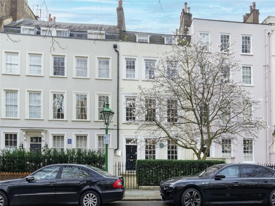 5 bedroom terraced house for sale in Kensington Square, London, W8