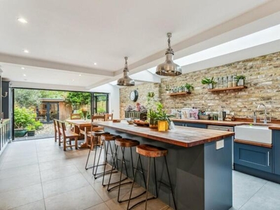 5 Bedroom Terraced House For Sale In London