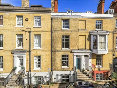 5 bedroom town house for sale in St. Peter Street, Winchester, Hampshire, SO23