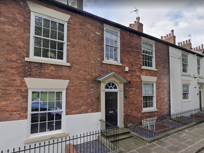 6 Bedroom Detached House For Rent In Leeds, West Yorkshire