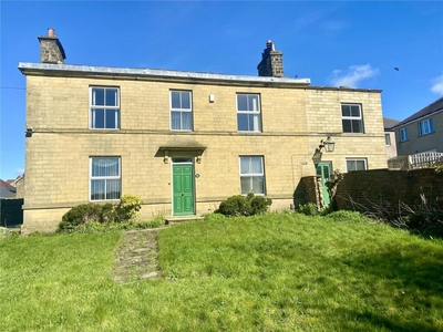 6 bedroom detached house for sale in Bolton Drive, Eccleshill, Bradford, BD2