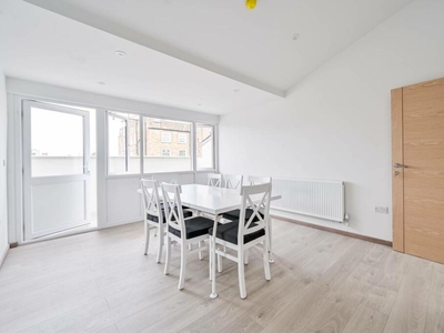 6 bedroom flat for rent in Hoxton Street, Shoreditch, London, N1