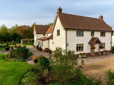 6 Bedroom House Diss Suffolk