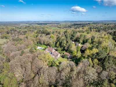 6 Bedroom Link Detached House For Sale In Hampshire