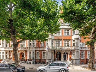 7 Bedroom Terraced House For Sale In London
