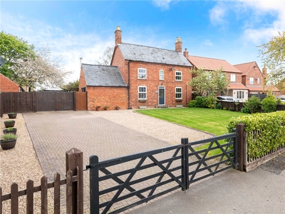Donington Road, Horbling, Sleaford, Lincolnshire, NG34 3 bedroom house in Horbling