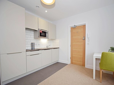 Studio flat for rent in Bournemouth, BH5