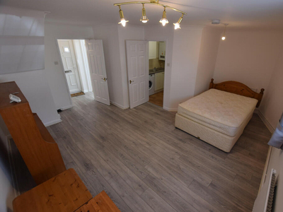 Studio flat for rent in |Ref: R206635|, Cranbury Avenue, Southampton, SO14 0LQ, SO14