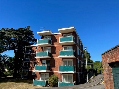 Studio flat for rent in Sunnyhill House East, Shirehampton, Bristol, BS11