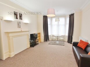 1 bedroom flat for rent in Marchwood Crescent, Ealing, W5