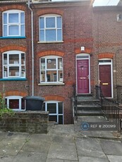 1 bedroom house share for rent in Winsdon Road, Luton, LU1