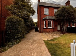2 Bed House For Sale in Ascot, Berkshire, SL5 - 5442443