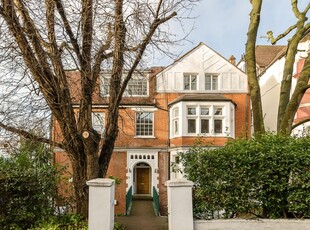 2 bedroom apartment for rent in Frognal Hampstead NW3