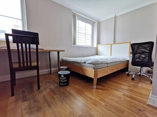 2 bedroom flat for rent in Euston Road, Euston, NW1