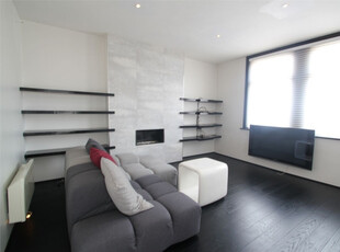 2 bedroom flat for rent in Pinner Road, Harrow, HA1 4ET, HA1