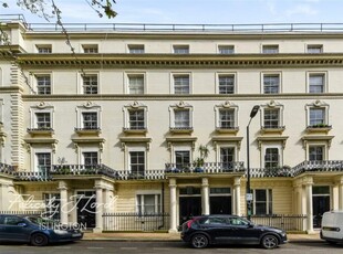 2 bedroom flat for rent in Porchester Square, W2